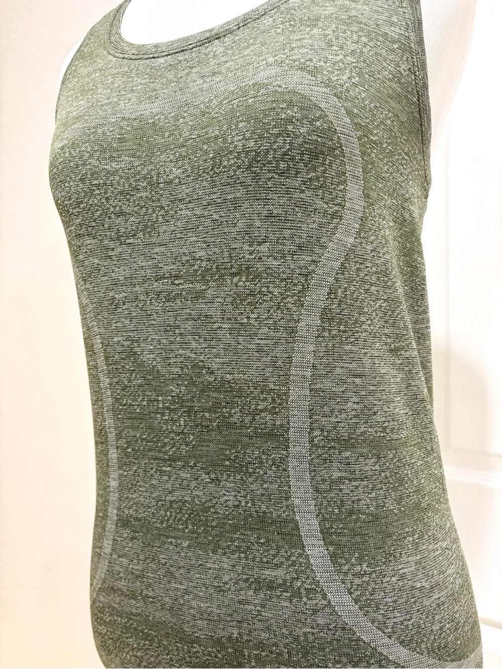 Lululemon Swiftly Speed Racerback Everglades Field Green Size 6